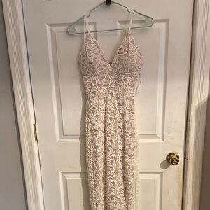 Elegant Lace Women’s Dress